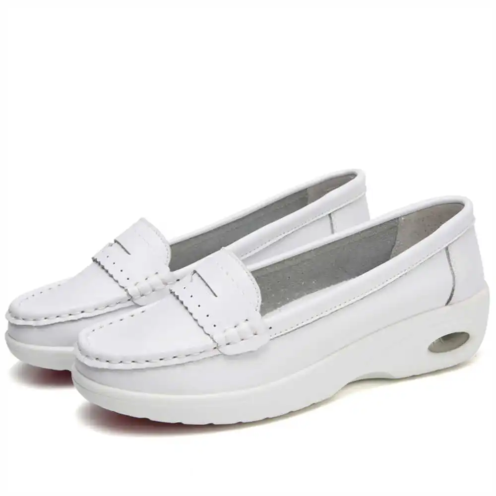 Thick Sole Slipon White Traine - Tech Accessories For College ulasan dan harga