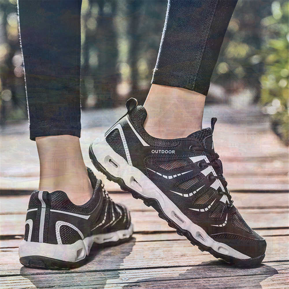 Sumer Round Tip Silver Sneaker - Tech Accessories For Office ulasan dan harga